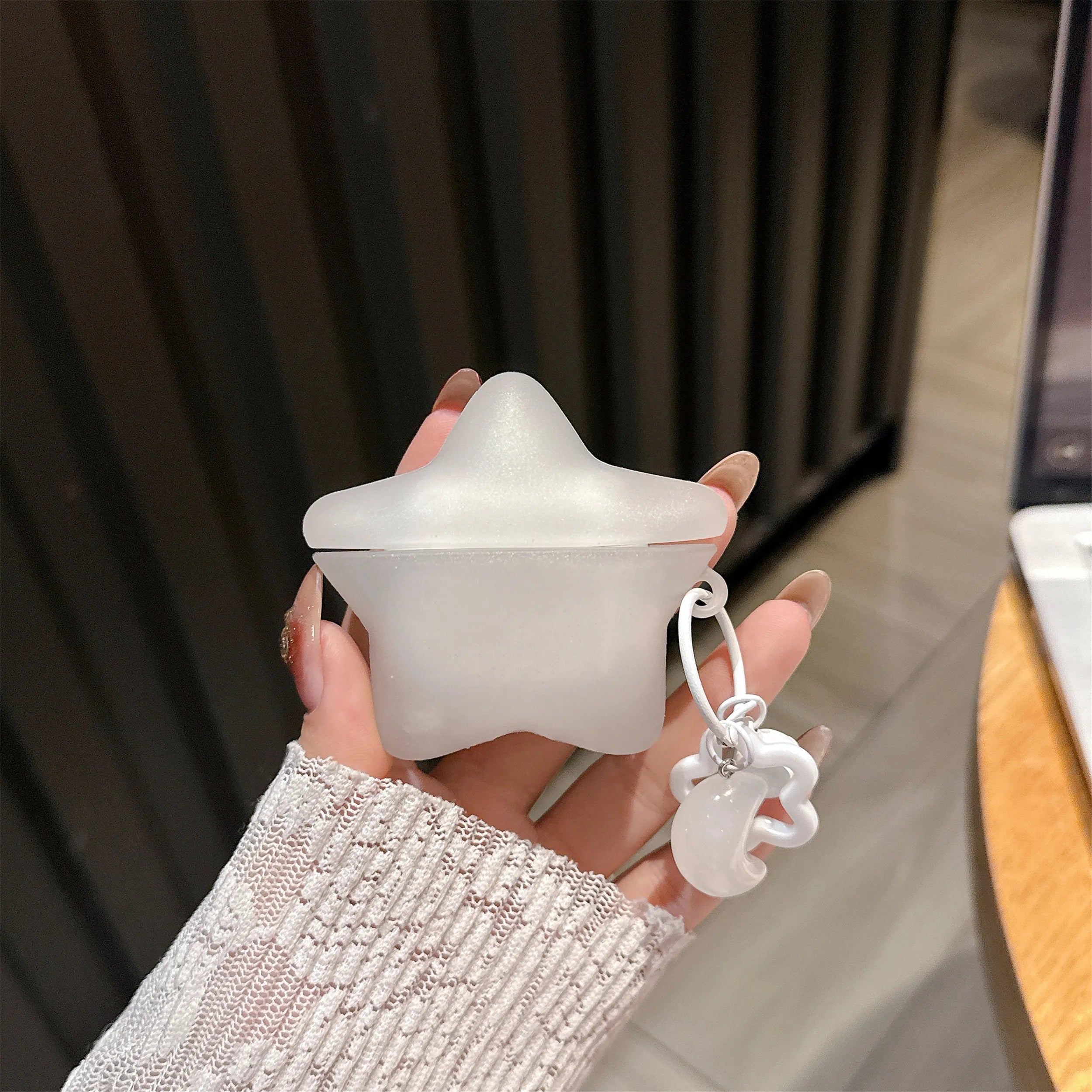 Apple AirPods 蛍光星形ケース